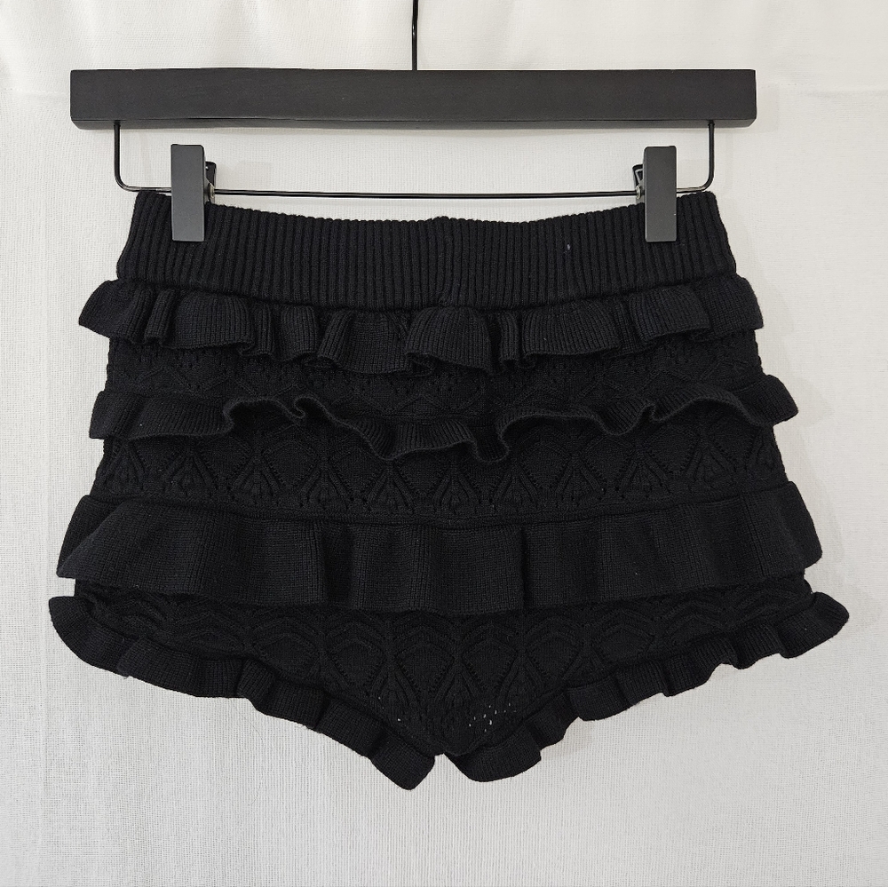 Edikted 2-Piece Delana Long Sleeve Top & Lindsay Ruffle Knit Shorts in Black - Picture 10 of 11